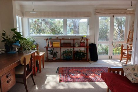 Photo of property in 22 Grass Street, Roseneath, Wellington, 6011