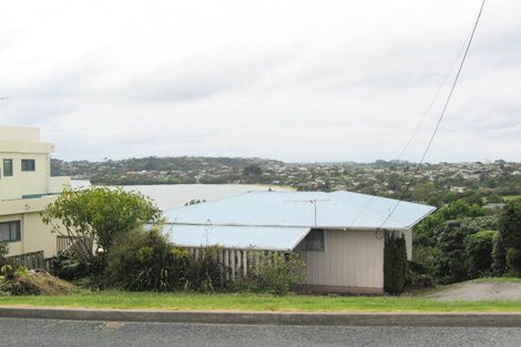 Photo of property in 69 Stanmore Bay Road, Stanmore Bay, Whangaparaoa, 0932
