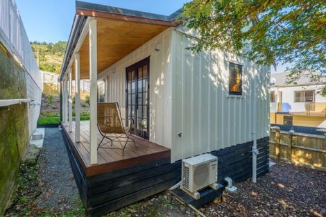 Photo of property in 69 Oxford Street, Lyttelton, 8082