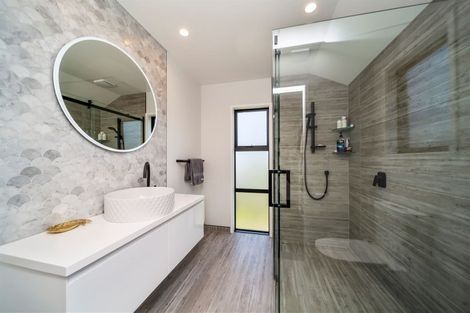 Photo of property in 18 Kotare Drive, Waiwhakaiho, New Plymouth, 4312