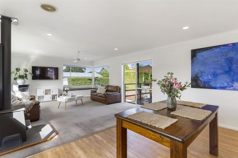 Photo of property in 61 Patons Road, Howick, Auckland, 2014