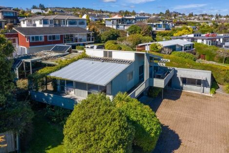 Photo of property in 224 Lake Terrace, Waipahihi, Taupo, 3330