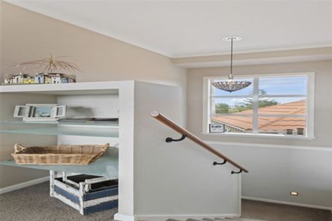 Photo of property in 113 Carlisle Road, Torbay, Auckland, 0632