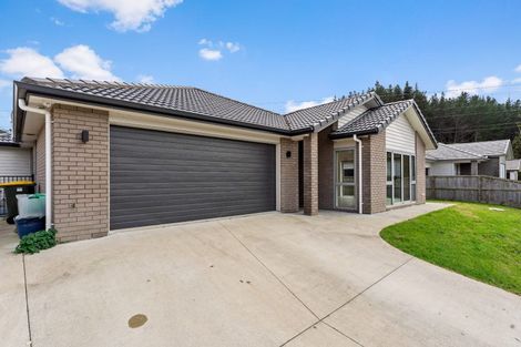 Photo of property in 6 Te Roera Place, Riverhead, 0820