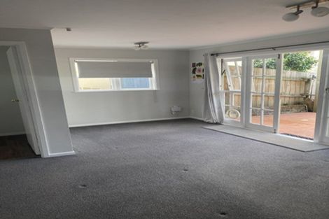Photo of property in 8 Burwah Street, Berhampore, Wellington, 6023