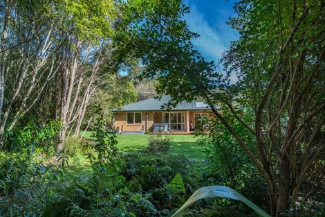 Photo of property in 205 Okuti Valley Road, Little River, 7591