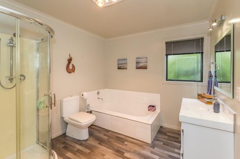 Photo of property in 36 Oakland Lane, Shannon, Palmerston North, 4474
