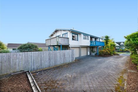 Photo of property in 22 Palomino Drive, Henderson, Auckland, 0612
