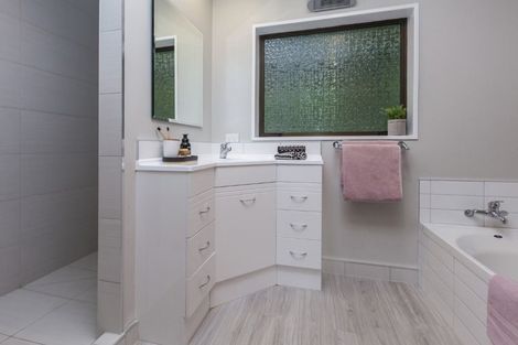 Photo of property in 46 Bengal Drive, Cashmere, Christchurch, 8022