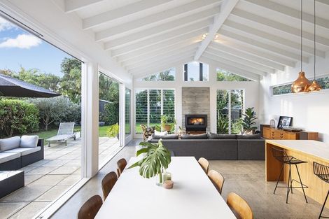 Photo of property in 83 Marsden Avenue, Mount Eden, Auckland, 1024