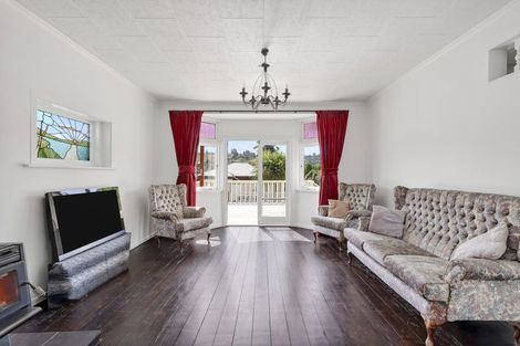 Photo of property in 35 Tipahi Street, Nelson South, Nelson, 7010