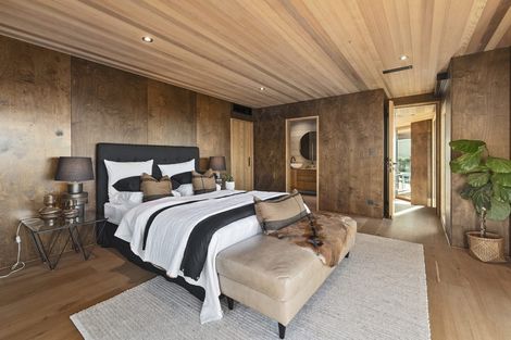 Photo of property in 124a Seaview Road, Piha, New Lynn, 0772