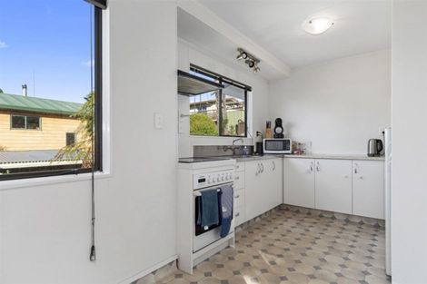 Photo of property in 7b Kaimai Place, Hairini, Tauranga, 3112