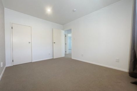 Photo of property in 1/9 Fuchsia Place, Birkdale, Auckland, 0626