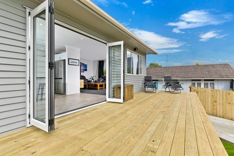 Photo of property in 122 Sunnyside Road, Sunnyvale, Auckland, 0612