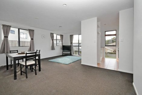 Photo of property in 56 Woodbank Drive, Glen Eden, Auckland, 0602