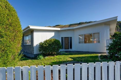 Photo of property in 16 Whitfield Street, Sumner, Christchurch, 8081