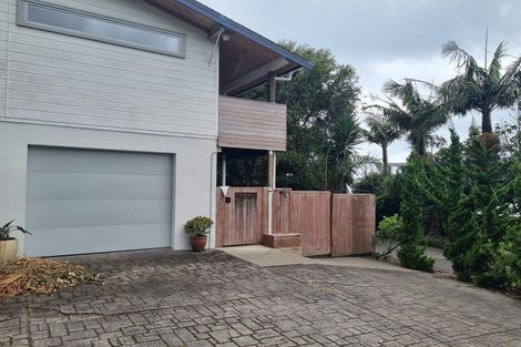 Photo of property in 2/58 Cliff Road, Torbay, Auckland, 0630