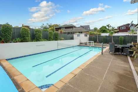 Photo of property in 5 Mccrystal Avenue, Bucklands Beach, Auckland, 2012