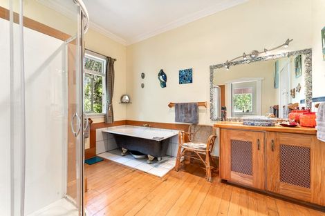 Photo of property in 111 Harataua Road, Port Albert, Wellsford, 0973