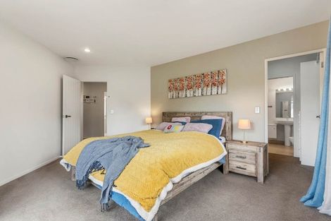 Photo of property in 5 George Deane Place, Greenhithe, Auckland, 0632