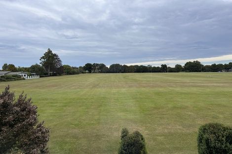 Photo of property in 2/271 Memorial Avenue, Burnside, Christchurch, 8053