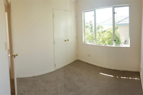 Photo of property in 2/16 Oakridge Way, Northpark, Auckland, 2013