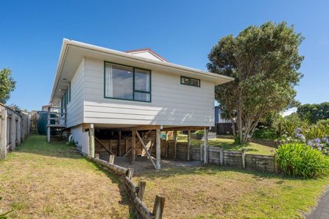 Photo of property in 31 Rutherford Drive, Waikanae Beach, Waikanae, 5036