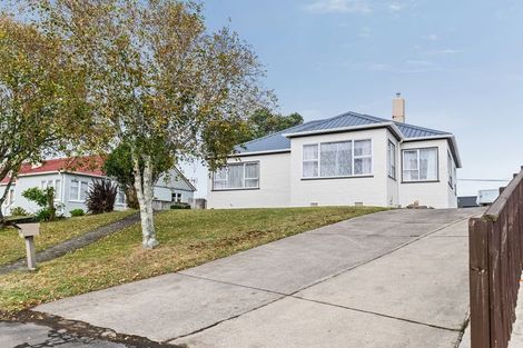 Photo of property in 40 Wrantage Street, Westown, New Plymouth, 4310