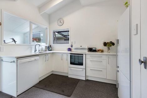 Photo of property in 3/522 Te Atatu Road, Te Atatu Peninsula, Auckland, 0610