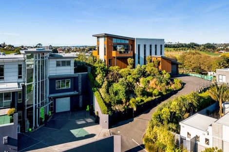 Photo of property in 16a Links Drive, Waiwhakaiho, New Plymouth, 4312