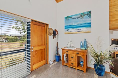 Photo of property in 24 Champion Place, Pauanui, Hikuai, 3579