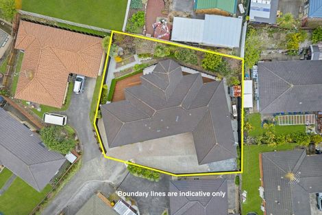 Photo of property in 8 Bokeen Lane, Flat Bush, Auckland, 2019