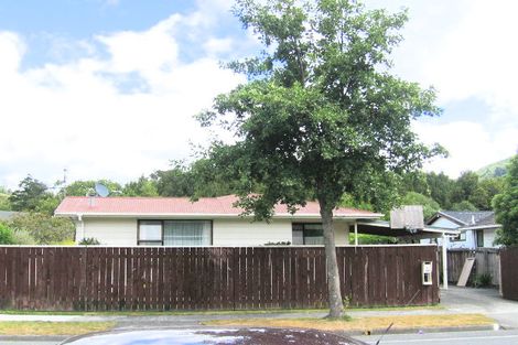 Photo of property in 2/6 Gemstone Drive, Birchville, Upper Hutt, 5018