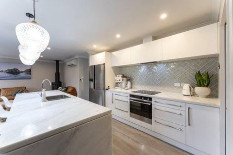 Photo of property in 67 Willowside Place, Amberley, 7410