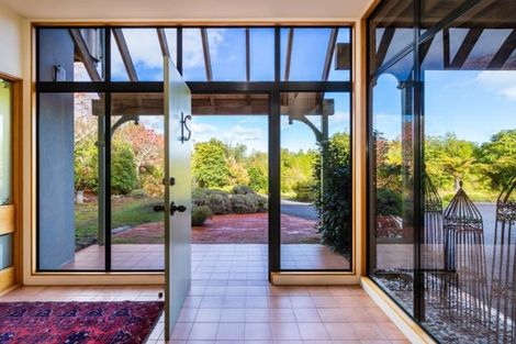 Photo of property in 18 Whakamoenga Point, Acacia Bay, Taupo, 3385