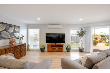 Photo of property in 18 Arrow Place, Te Awa, Napier, 4110