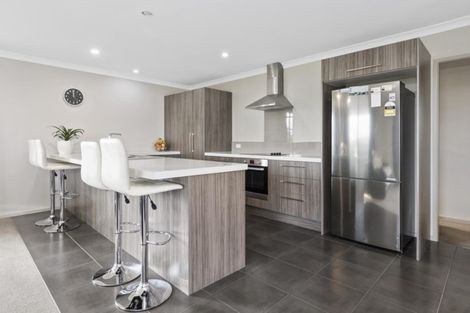 Photo of property in 8 Ballintoy Park Drive, Welcome Bay, Tauranga, 3175