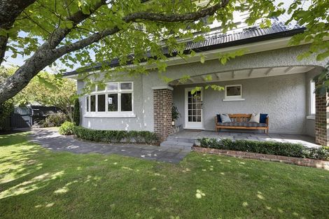 Photo of property in 54 Barrett Street, Westown, New Plymouth, 4310