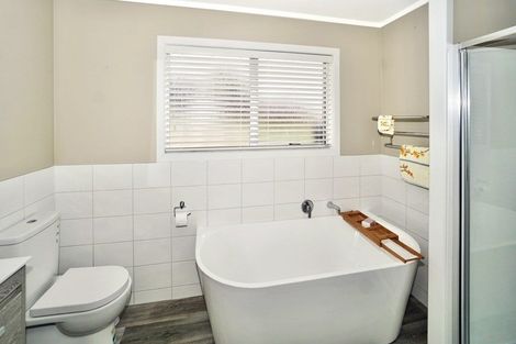 Photo of property in 2 Killarney Street, Te Puke, 3119