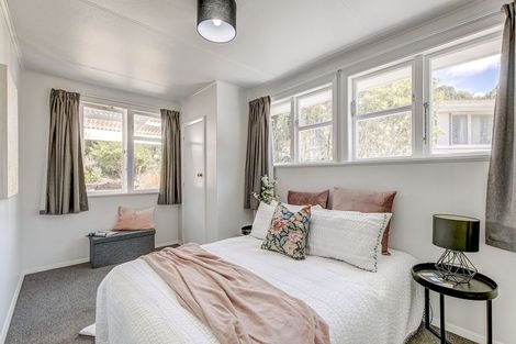 Photo of property in 57 Rangituhi Crescent, Takapuwahia, Porirua, 5022