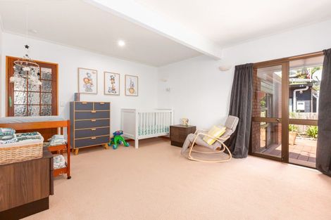 Photo of property in 2/16 Cheviot Road, Lowry Bay, Lower Hutt, 5013