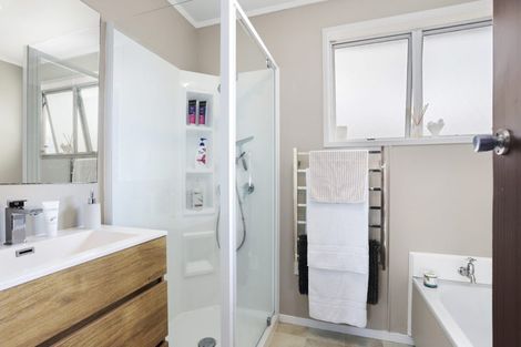 Photo of property in 61 Forest Hill Road, Henderson, Auckland, 0612