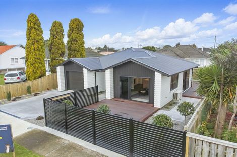 Photo of property in 42a Power Street, Levin, 5510