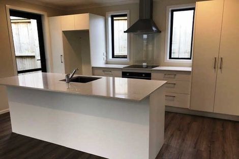 Photo of property in 22 Foley Grove, Pyes Pa, Tauranga, 3110