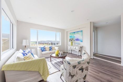 Photo of property in 48 Resolution Drive, Gulf Harbour, Whangaparaoa, 0930