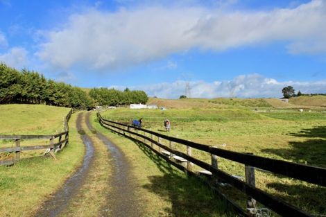 Photo of property in 175 Derham Road, Te Horo, Otaki, 5581