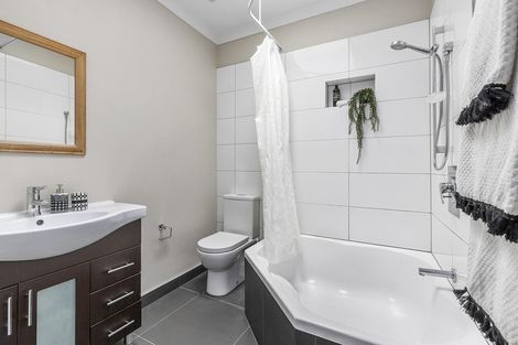 Photo of property in 129 Melbourne Road, Island Bay, Wellington, 6023