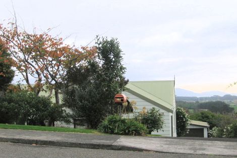 Photo of property in 10 Amokura Street, Waikanae, 5036