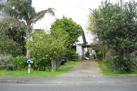 Photo of property in 3 The Terrace, Herald Island, Auckland, 0618